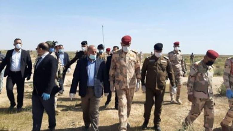 بإشراف محافظ كربلاء، حملة واسعة بالمروحيات للقضاء على الجراد في المحافظة