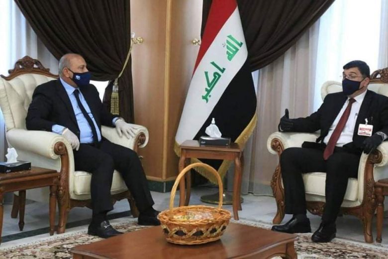 محافظ كربلاء المقدسة يلتقي وزير الموارد المائية للتباحث في إنجاز مشاريع المحافظة.