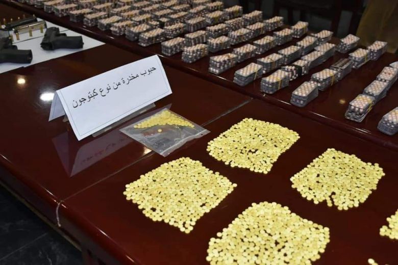 بالصور:قائد شرطة كربلاء يكشف تفاصيل عملية القاء قبض على شبكة لتجارة المخدرات
