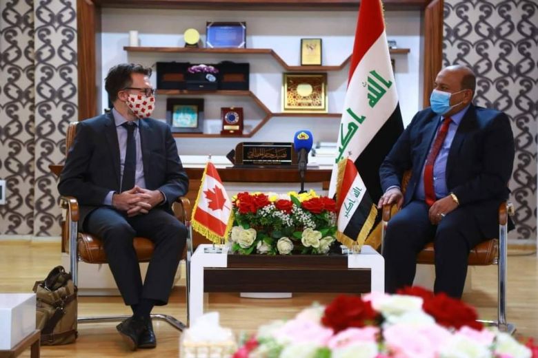 السفير الكندي يزور كربلاء في اول زيارة له لمحافظة عراقية