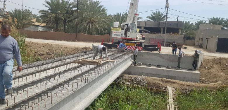 طرق وجسور كربلاء تشرف على مشروع إنشاء جسر على مبزل في قضاء الحسينية