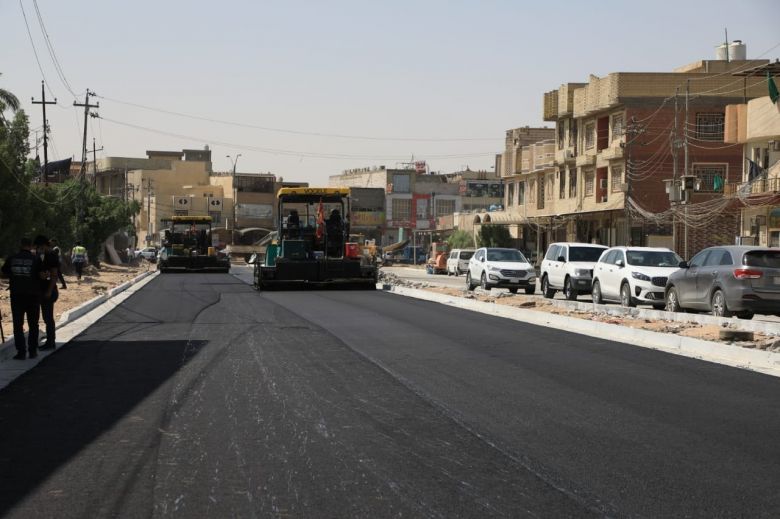 (من تجمع للنفايات والمياه الاسنة الى شارع مؤهل بصورة متكاملة) بلدية كربلاء تواصل نشاطاتها