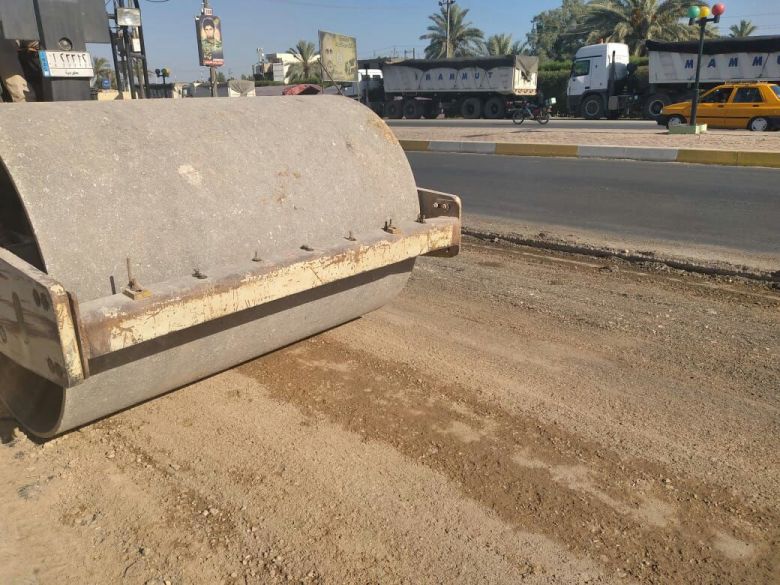 طرق وجسور كربلاء تنجز ماتبقى من الجزرة الوسطية في طريق الزائرين كربلاء -بغداد