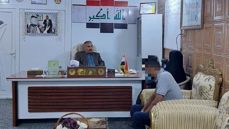 شرطة كربلاء المقدسة تعيد امرأة مسنة الى دارها بعد مشاجرة مع اولادها