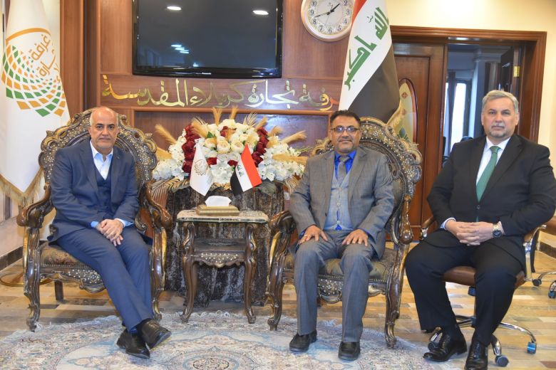 عضو الهيئة الاستشارية لمتابعة النقابات والاتحادات والجمعيات يزور غرفة تجارة كربلاء للتباحث في المستحدثات الاقتصادية وانتخابات الغرفة