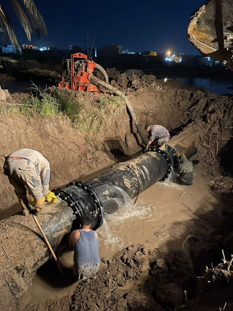 ماء كربلاء تستنفر كوادرها لاصلاح الكسر الحاصل بالناقل المغذي للمدينة القديمة