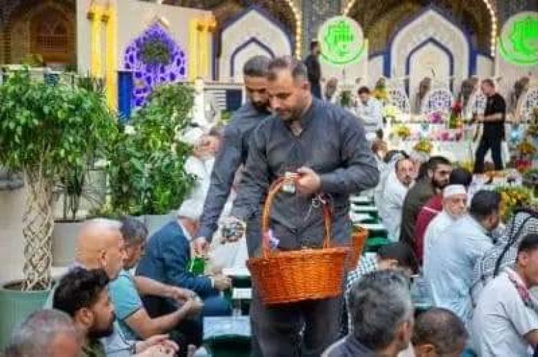 بالورود أُستقبِل زائرو مرقد أبي الفضل العبّاس بذكرى ولادة الإمام الحسن (ع)