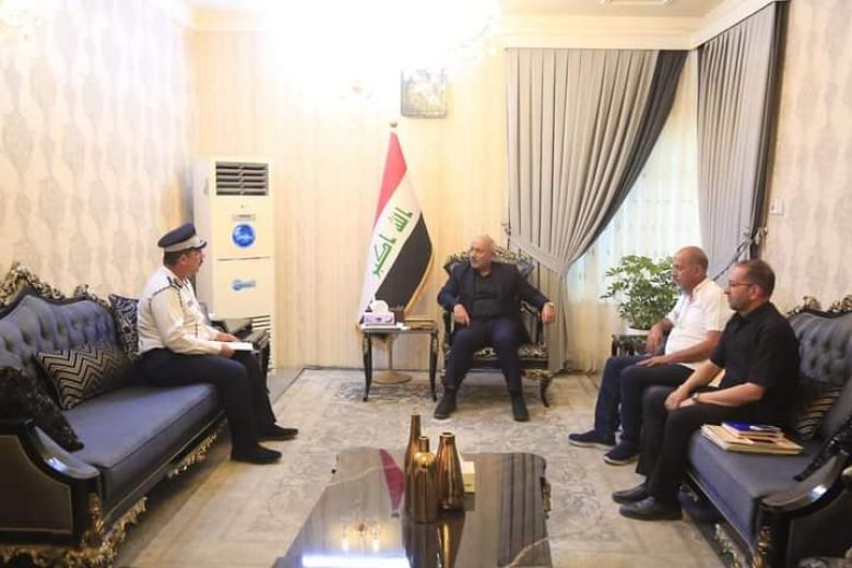 الخطابي يجتمع مع عدد من مدراء الدوائر الخدمية