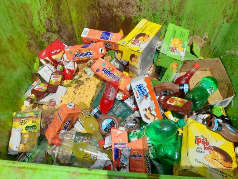 صحة كربلاء تتلف مواداً غذائية غير صالحة للإستهلاك البشري