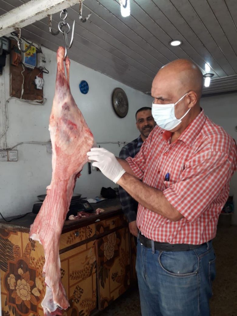 صحة كربلاء تضبط وتتلف مواداً غِذائية لمخالفتها الشروط الصحية