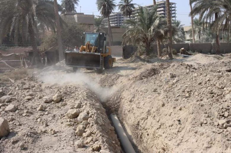 كربلاء.. لجنة التجاوزات توقف تفتيت أرض زراعية في مركز المدينة
