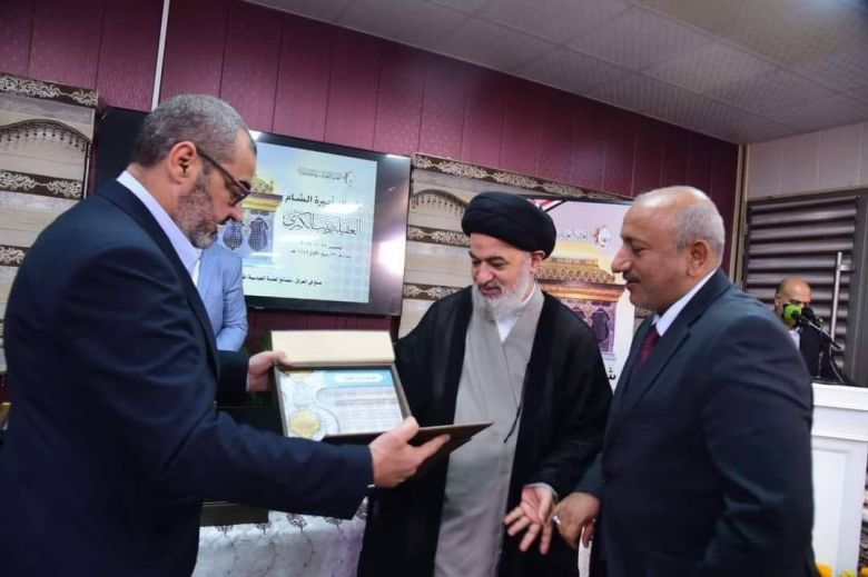 العتبة العباسية تكرم الخطابي ومجموعة من صانعي شباك مرقد السيدة زينب (عليها السلام)