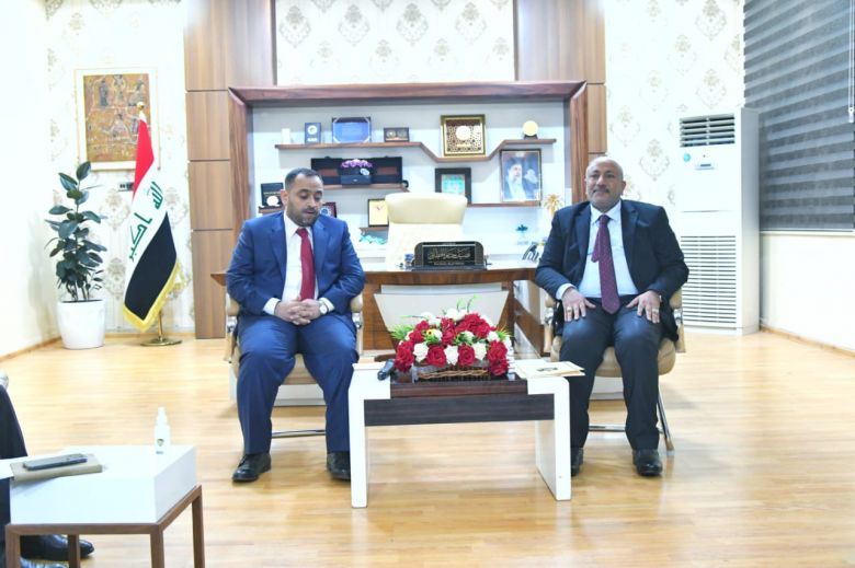 محافظ كربلاء يستقبل وزير الكهرباء في مبنى المحاقظة