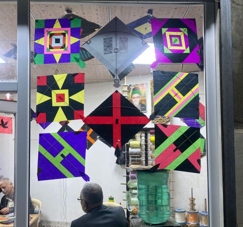 الطائرات الورقية … مورث كربلائي يتجدد بنكهة خاصة عند الكبار قبل الصغار