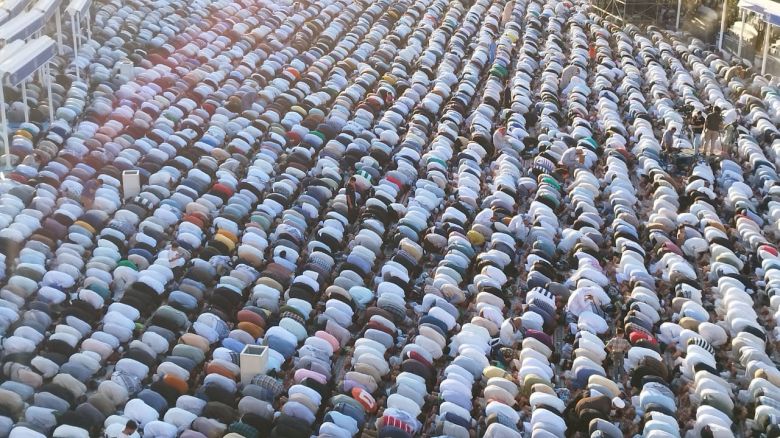 صلاة العيد في كربلاء