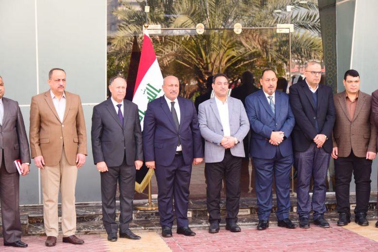 الحكومة المحلية في كربلاء تنظم وقفة حداد ترحماً على أرواح الشهداء
