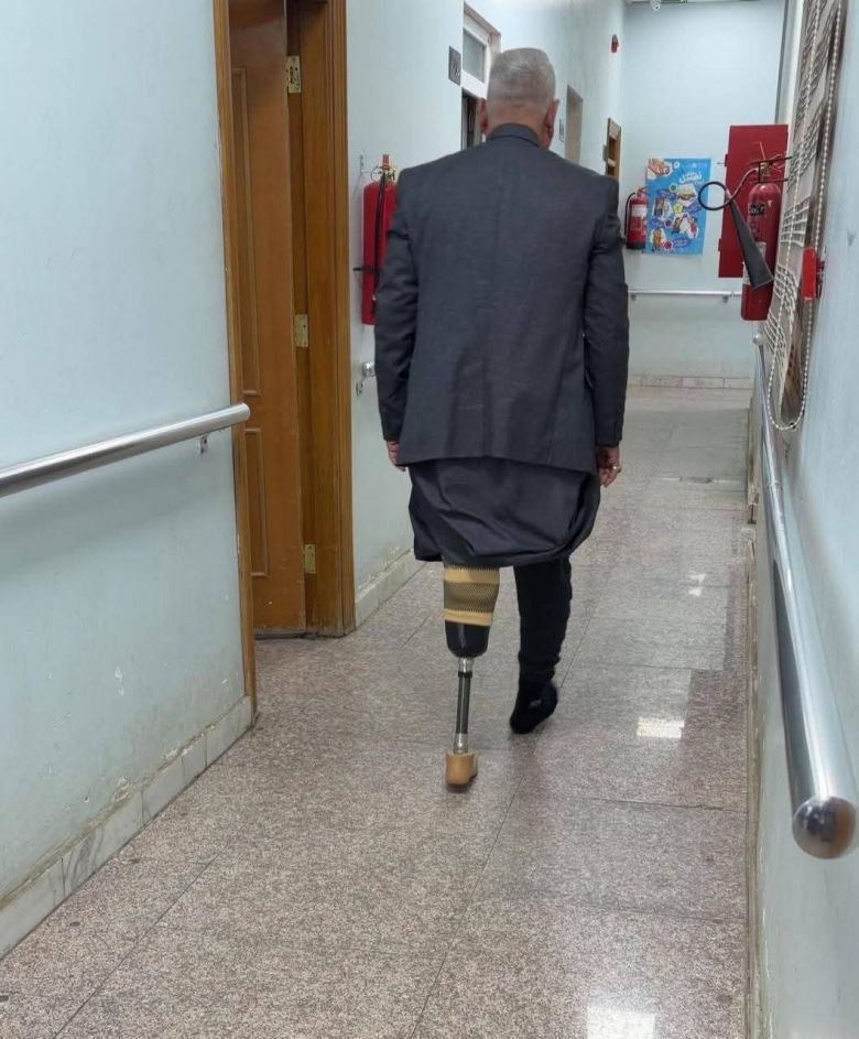 دائرة صحة كربلاء توزع كراسي متحركة وأطراف صناعية لذوي الاحتياجات الخاصة