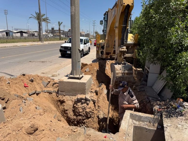 خطوط ماء جديدة لتأمين المناطق والمواكب على طريق الهنيدية