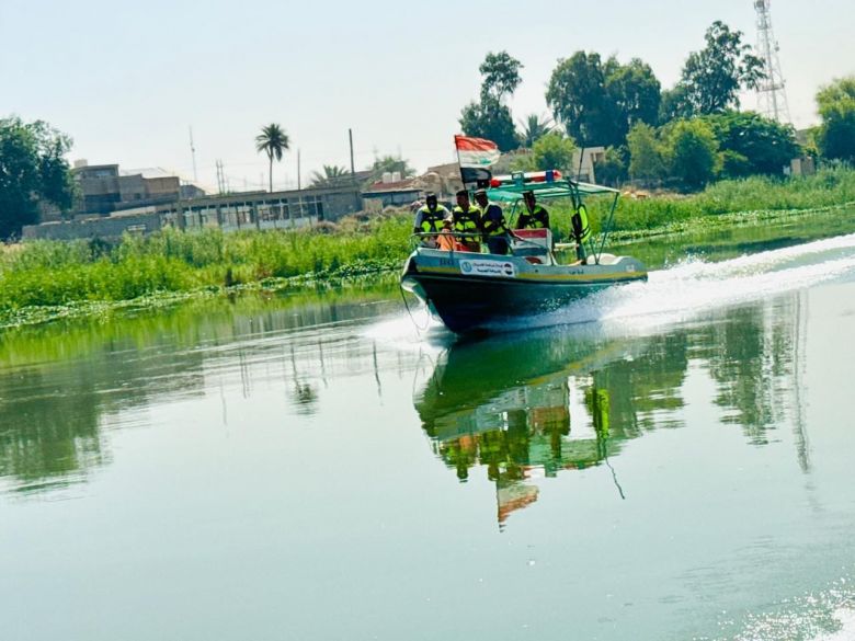 زهرة النيل.. الغزو الأخضر الصامت يهدد الرافدين وحملة حكومية لإنقاذ الأنهر في قضاء الهندية